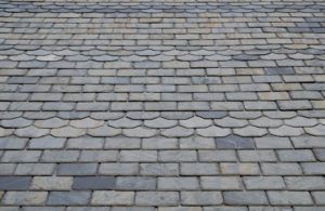 Reclaimed Slate for Assessing Your Roof’s Age in Repairs